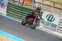 Vintage-motorcycle-club;eventdigitalimages;mallory-park;mallory-park-trackday-photographs;no-limits-trackdays;peter-wileman-photography;trackday-digital-images;trackday-photos;vmcc-festival-1000-bikes-photographs